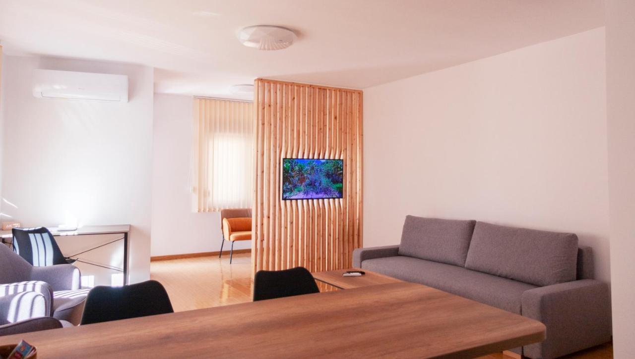 Lux Family Apartment Vidanovic Пирот Экстерьер фото